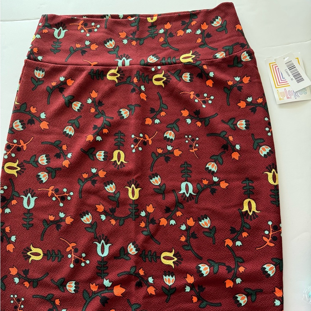 LuLaRoe Burgundy with Yellow & Blue Tulips Pencil Cassie Skirt Size M
